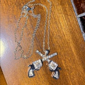 Revolver necklace